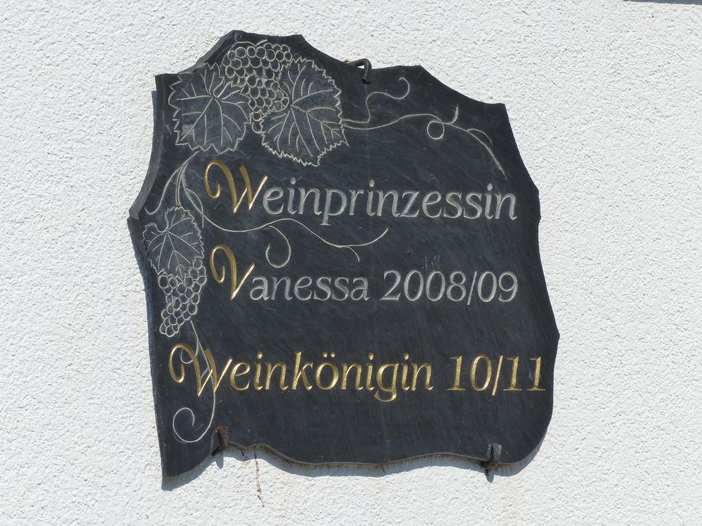 Wein Und Gaestehaus Scheid Санкт-Альдегунд Экстерьер фото